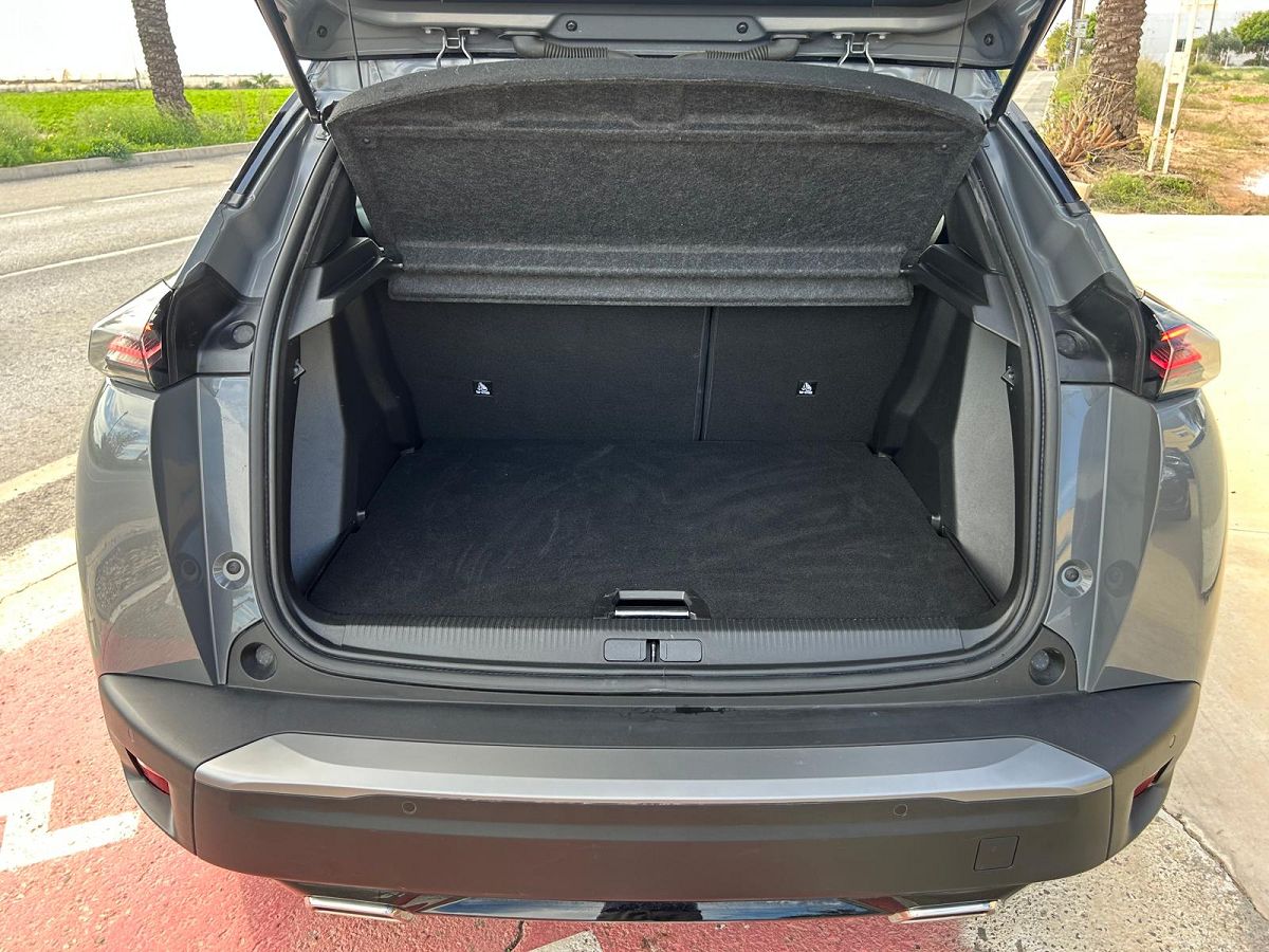 PEUGEOT 2008 GT 1.2 E-THP AUTO SPANISH LHD IN SPAIN ONLY 6000 MILES SUPERB 2024
